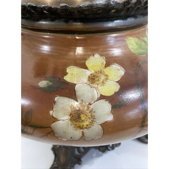 Gone With The Wind Parlor Lamp cottagecore Handpainted Dogwood Glass Electric - Picture 16 of 16